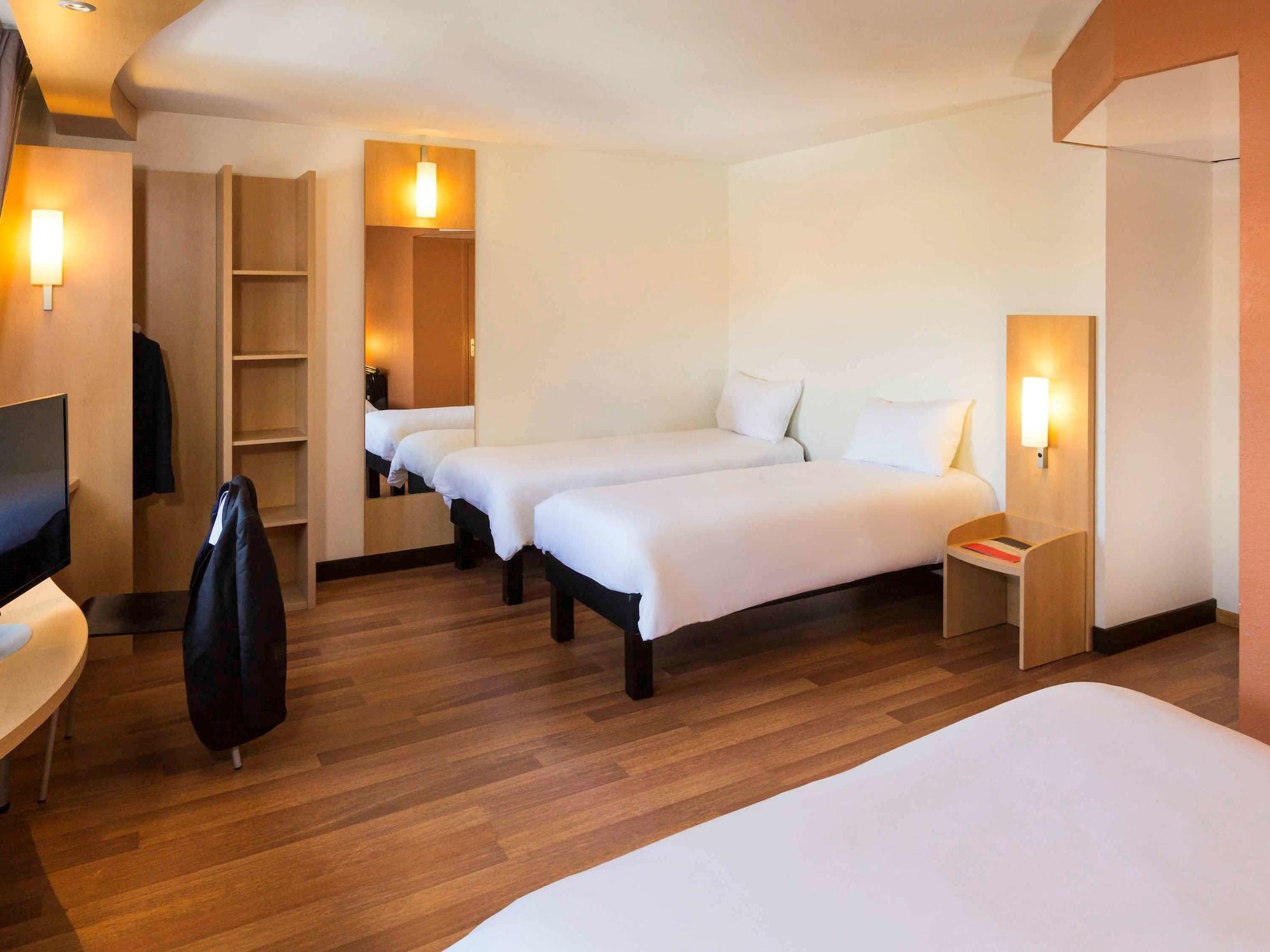 Ibis Lille Lomme Centre Hotel Exterior photo