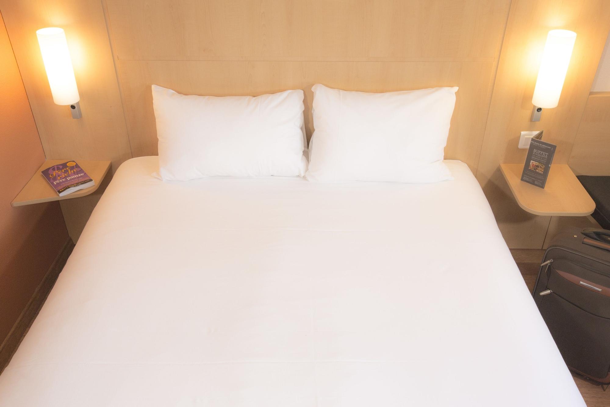 Ibis Lille Lomme Centre Hotel Exterior photo