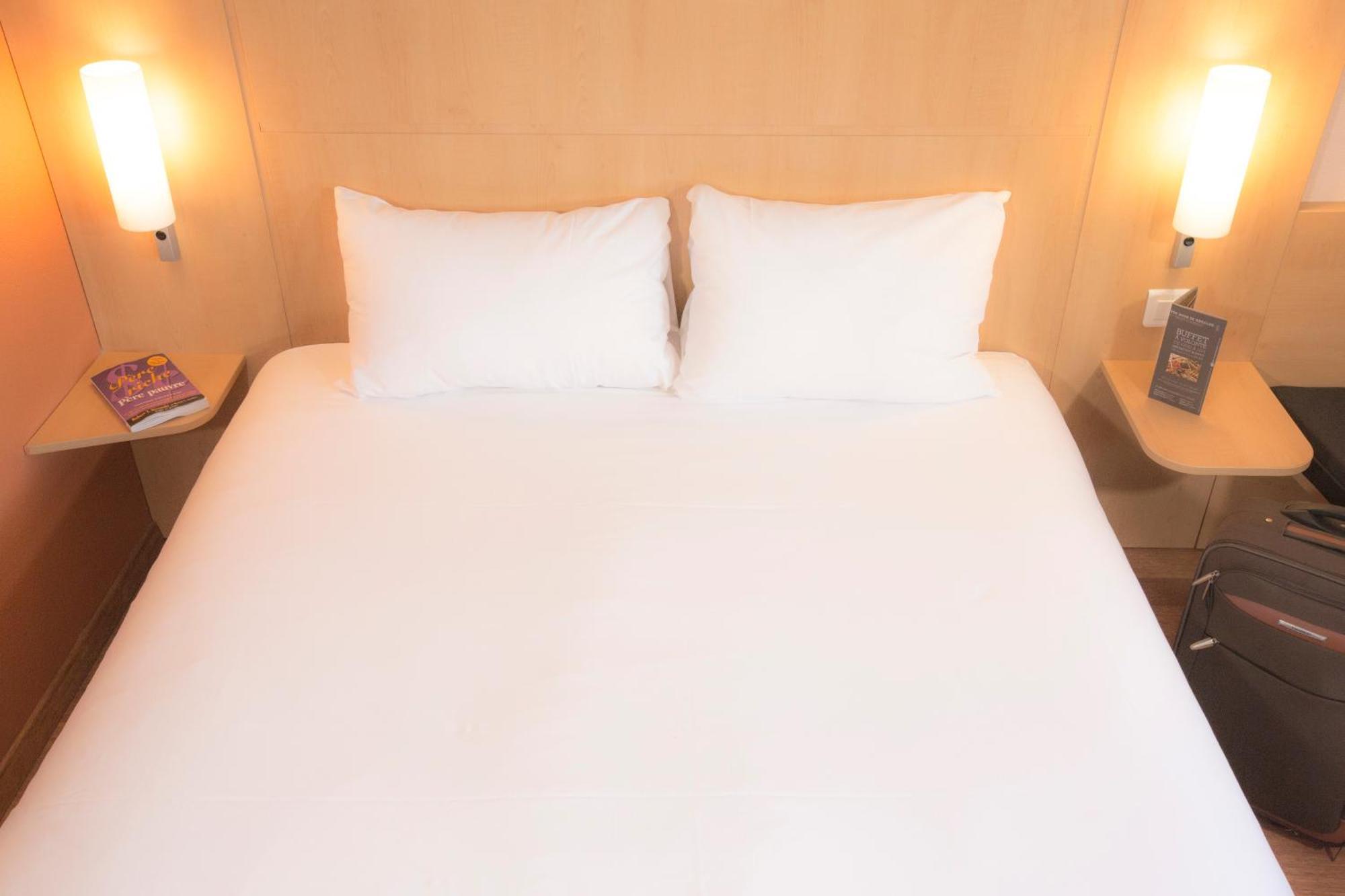 Ibis Lille Lomme Centre Hotel Room photo